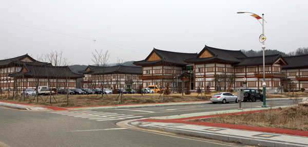 의성읍 원당리의 의성군종합복지관