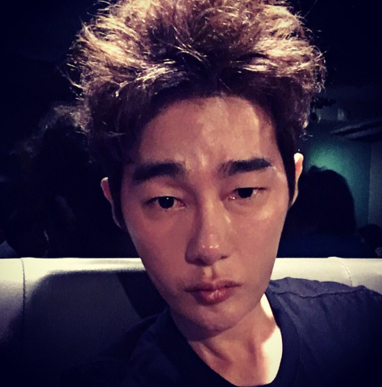 사진. 허지웅 SNS
