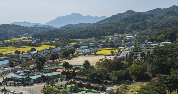 야은 길재 선생이 태어난 구미시 고아읍 봉한리 마을 전경. 사진 한태덕 사진 전문 프리랜서