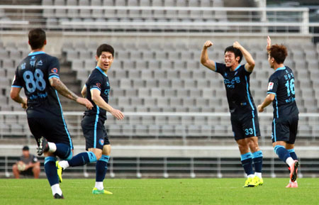 대구FC 우상호가 13일 고양종합운동장에서 열린 K리그 챌린지 28라운드 원정 경기에서 전반 8분 결승골을 터뜨린 뒤 환호하고 있다. 대구FC 제공