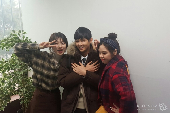 사진. 블러썸엔터테인먼트