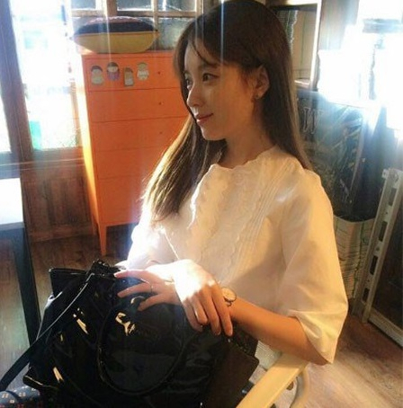 사진. BH엔터테인먼트 공식 인스타그램