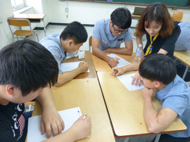 대구의 한 고등학교에서 학생들의 진로 발견에 도움을 주고자 최근 교내 진로캠프를 실시한 모습. 대구시교육청 제공