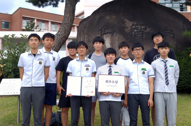제20회 돈보스코 청소년영상제에서 최우수상(서울특별시장상)을 수상한 영주 제일고 영상동아리 학생들. 제일고 제공