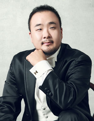 바리톤 한명원.