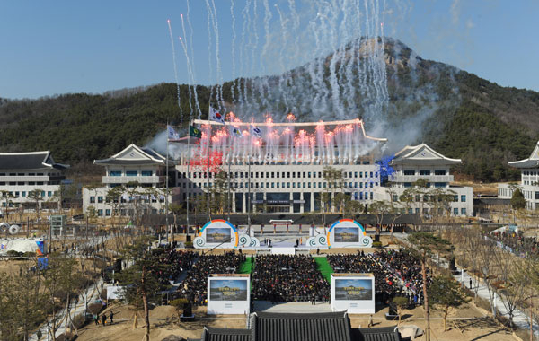 경북 중심 한반도 허리 경제권 시대의 성공을 좌우하는 열쇠는 뭘까. 안으로는 허리 경제권역 지자체 간 협력의 틀을 강화하고 밖으로는 정부 정책과의 연결고리를 튼튼히 하는 것이다. 안동