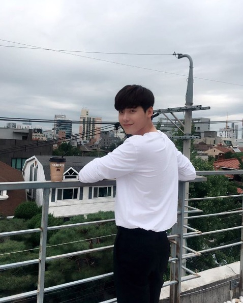 사진. 이종석 인스타그램