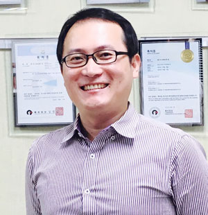(주)엔도비전의 정민호 대표는 자체 개발한 