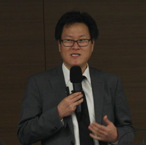 매일신문 CEO포럼 4기 첫 강의가 20일 수강생 50명이 참석한 가운데 포스코국제관에서 열렸다. 배형욱 기자