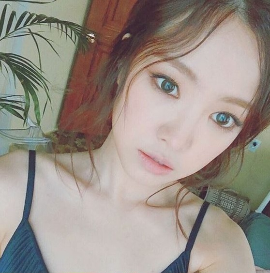 사진. 손나은 인스타그램