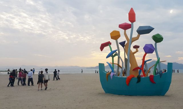 김정민 작 