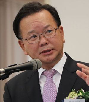 더불어민주당 김부겸 의원이 12일 오후 서울 중구 프레스센터에서 열린 