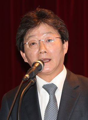 새누리당 유승민 의원이 25일 오후 서울 마포구 서강대학교 다산관에서 