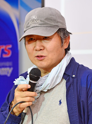7일 매일신문 빌딩에서 열린 매일 탑 리더스 아카데미에서 김동률 서강대학교 교수가 강의하고 있다. 김영진 기자 kyjmaeil@msnet.co.kr