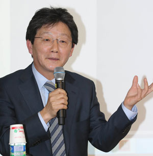 새누리당 유승민 의원이 10일 오후 대전 유성구 한국과학기술원(KAIST)을 찾아 