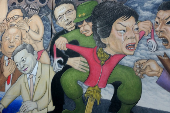 사진-홍성담 화백 