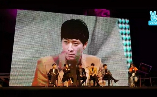엄지원,강동원 / 사진출처 - 영화 