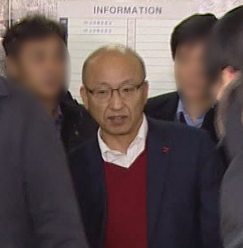 문형표 전 보건복지부 장관(현 국민연금공단 이사장)이 28일 오전 1시45분쯤 긴급체포됐다. 연합뉴스