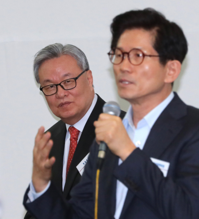 새누리당 인명진 비상대책위원장이 11일 오전 경기도 고양시 킨텍스에서 열린 