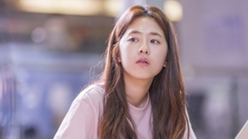 박혜수, 연우진, 내성적인 보스 / 사진출처 - 청춘시대 제공