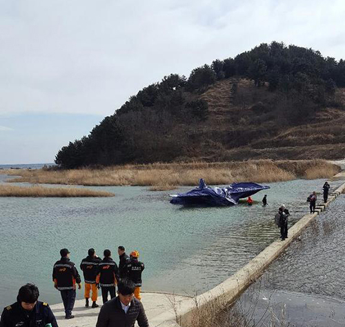 울진 경비행기 불시착 현장. 경북소방본부 제공.