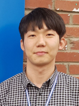 영진전문대를 졸업한 이상익 씨는 국제 학사 학위도 함께 따면서 한국정보통신기술협회 입사에 성공했다.