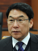 대전 보문고. 충남대 행정학과. 7급 공채. 경제기획원 공정거래실. 기획예산처 예산실. 관세청. 안양세관장. 관세청 대변인. 서울세관 조사국장