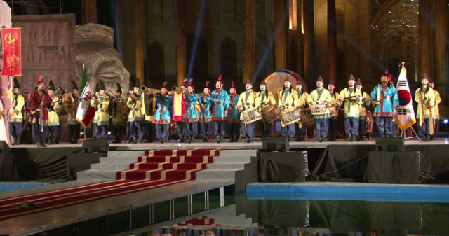 이란 문화 축제에서 공연된 신라고취대 연주 모습.