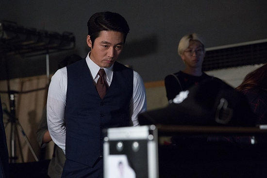 사진. 오퍼스픽쳐스