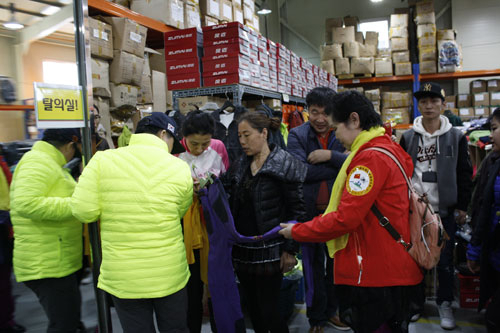 14일 대구 달서구 성서복합유통단지 내 창고식 의류매장 