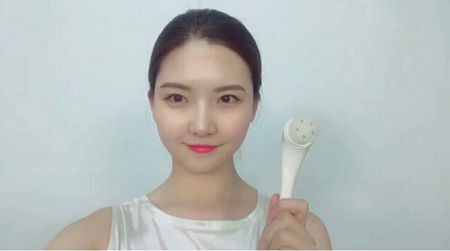 피부를 자극 없이 부드럽게 케어 할 수 있는 \