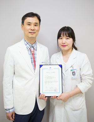 좌측부터 김정규 이비인후과 교수