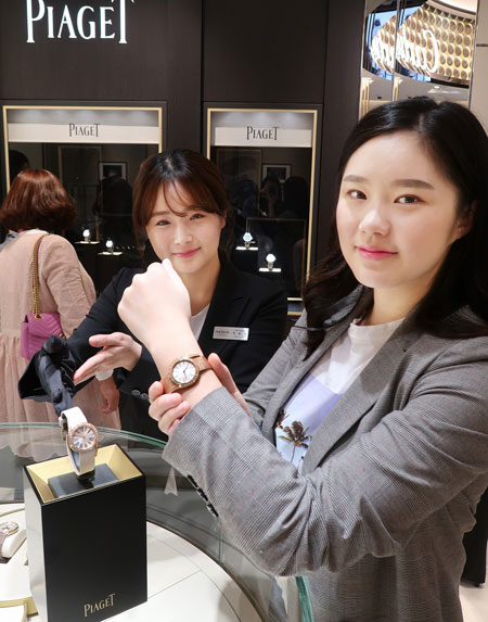 롯데백화점 대구점이 시계와 주얼리 라인으로 이어지는 명품존 단장을 끝마쳤다. 지난달 28일 오픈한 국내 유일의 명품시계 멀티숍 
