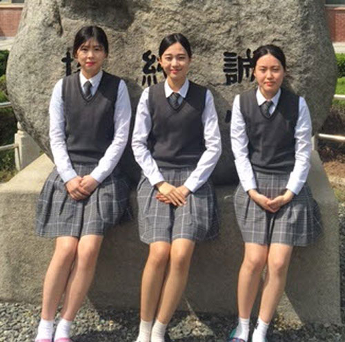 왼쪽부터 문고은, 이소희, 류다경 학생