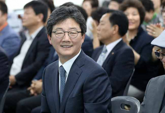 대선에 출마했던 유승민 바른정당 국회의원이 13일 오전 바른정당 대구시당에서 열린 대구선대위 해단식에 참석하고 있다. 연합뉴스