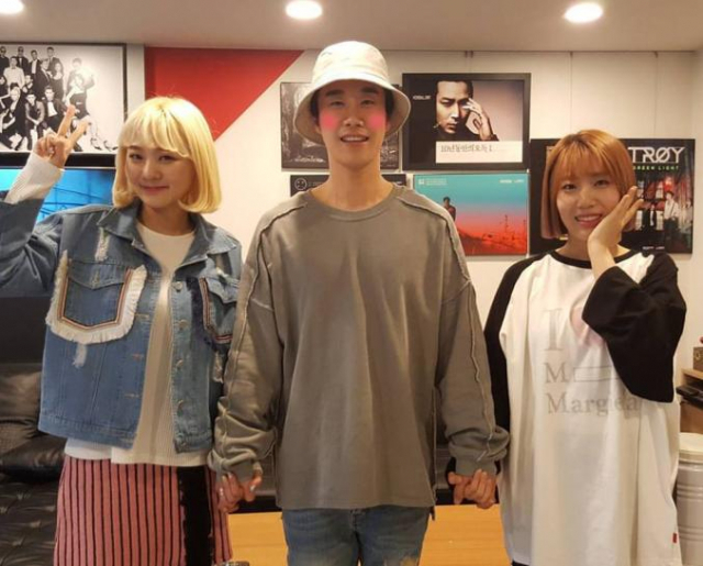 사진.산이 페이스북