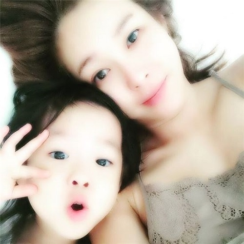 사진. 현영 SNS