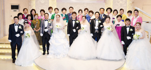 21일 영주 남서울웨딩홀에서 동거 부부 합동결혼식이 열렸다. 영주시 제공