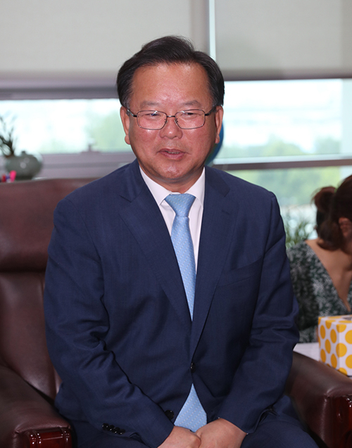 행정자치부 장관 후보자로 지명된 더불어민주당 김부겸 의원은 30일 