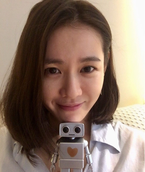 사진.손예진 인스타그램