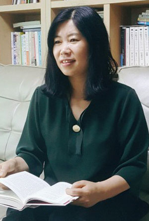 ▶지은이 김옥숙은 김옥숙은 1968년 경남 합천에서 태어났다. 2003년 매일신문 신춘문예에 시 