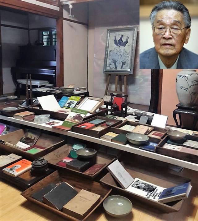 정 화백 작품과 아카이브(사진위 고(故) 정점식 화백)