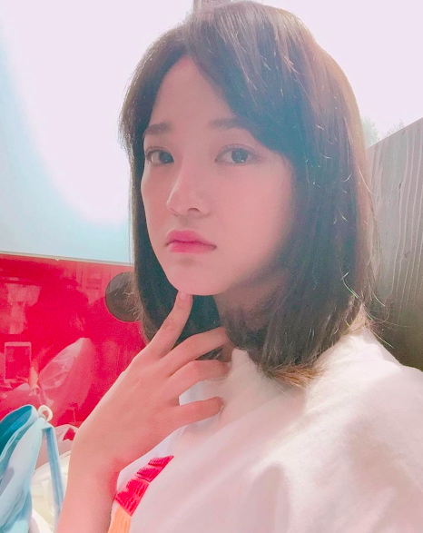 학교 2017 김세정 / 사진출처 - 구구단 공식 인스타그램 캡쳐
