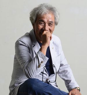 대구동구문화재단 문무학 대표가 자신의 문학 인생을 돌아보는 여덟 번째 시집 