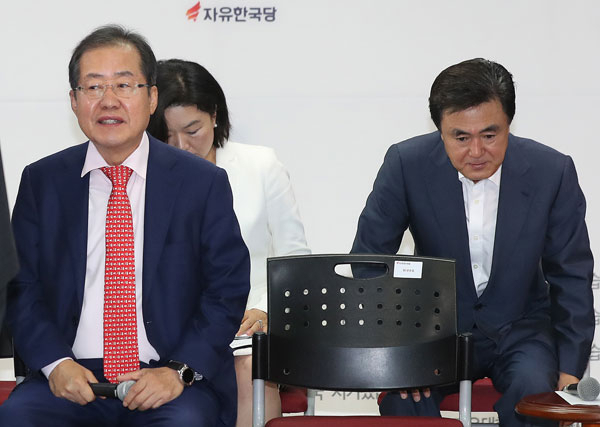 자유한국당 혁신위원회가 친박계 핵심인 서청원