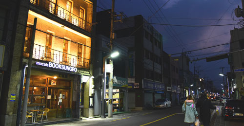 북성로는 대구에서 가장 오래된 구도심 중 하나로 특유의 매력이 가득 담겨있다. 매일신문 DB