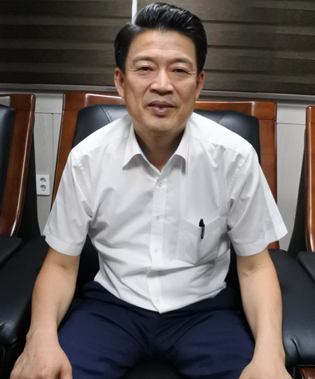 고향 청송을 생각하면 늘 가슴이 먹먹하다는 윤재호 주광정밀(주) 대표는 