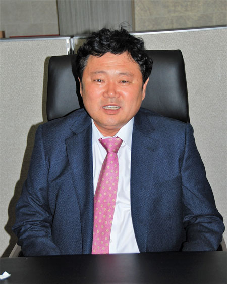 영양군 청기면 구매리 여미골 출신인 배영희(59) (주)한국프라스틱 회장은 찢어지게 가난했던 어린 시절의 기억이 남아있는 고향이지만 