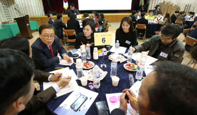구미시가 12일 시청 대강당에서 시민 100여 명이 참여한 