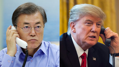문재인 대통령이 30일 오후 10시부터 1시간 동안 도널드 트럼프 미국 대통령과 통화를 했다. 양 정상은 북한의 장거리 미사일 도발과 관련한 현 상황의 심각성에 대한 인식을 공유하고, 향후 대응방안에 대한 보다 구체적이고 심도 있는 협의를 했다고 청와대는 밝혔다. 연합뉴스